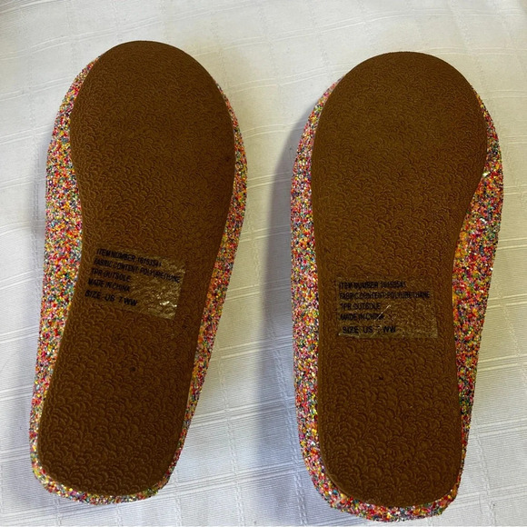 Torrid Moccasin Sparkle Faux Fur Slippers NWOT  Size 7 WW Fairy Barbiecore - Picture 4 of 13